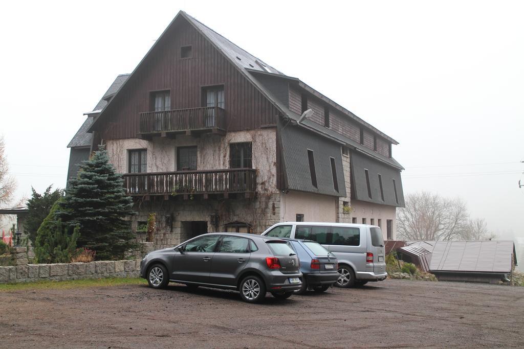 Hotel Na Vyhlidce Korenov Exterior photo